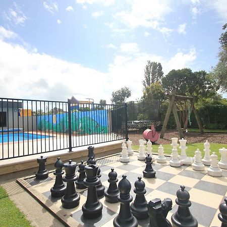 New Plymouth Top 10 Holiday Park Экстерьер фото