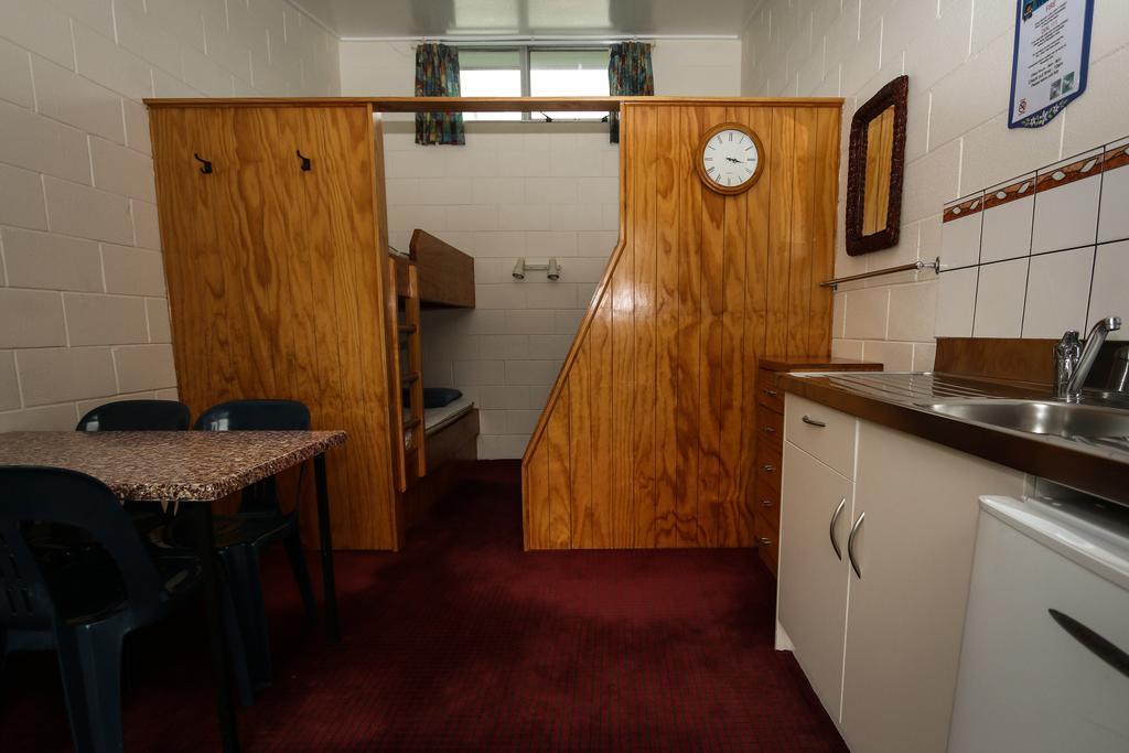 New Plymouth Top 10 Holiday Park Номер фото