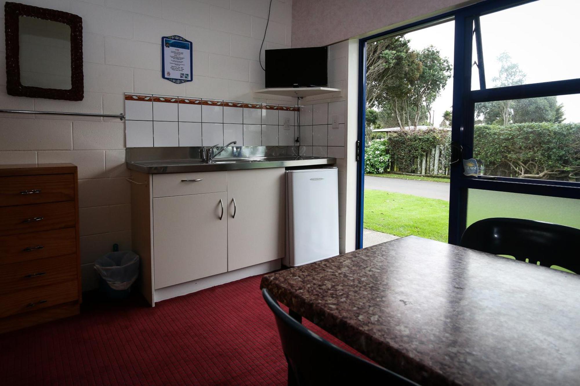 New Plymouth Top 10 Holiday Park Номер фото