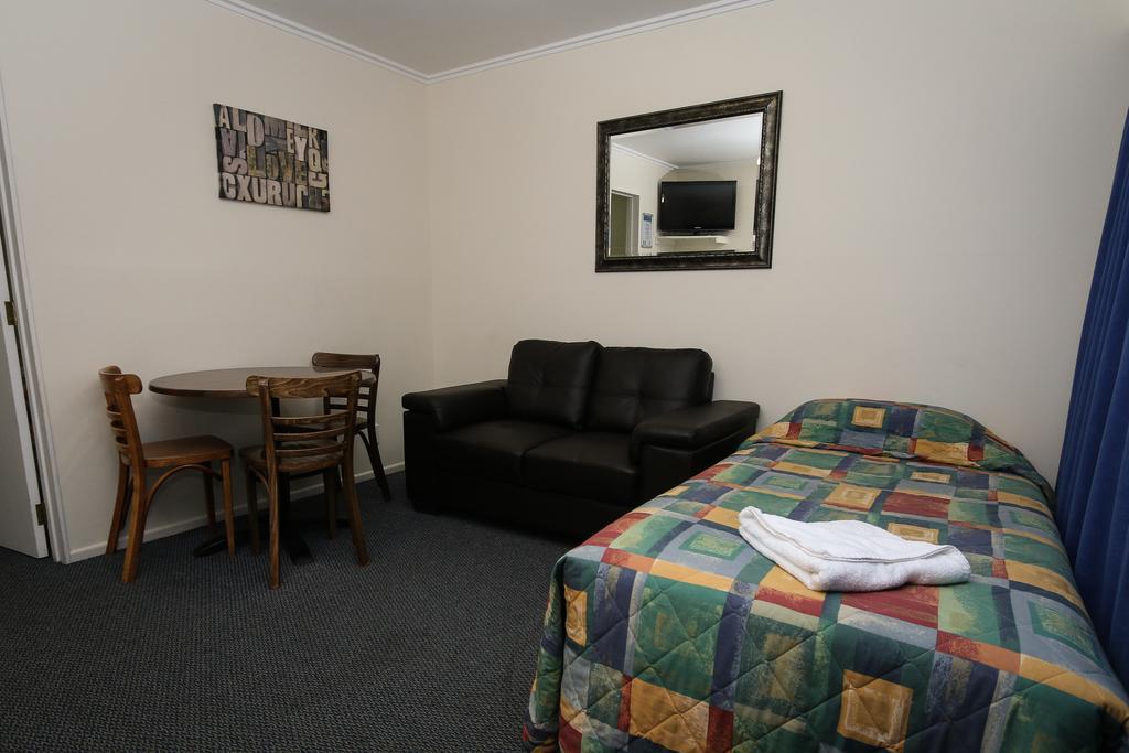New Plymouth Top 10 Holiday Park Номер фото
