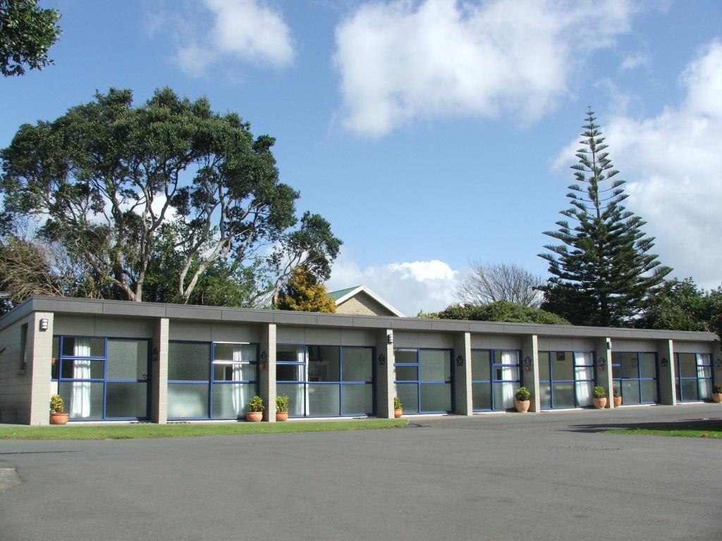 New Plymouth Top 10 Holiday Park Экстерьер фото