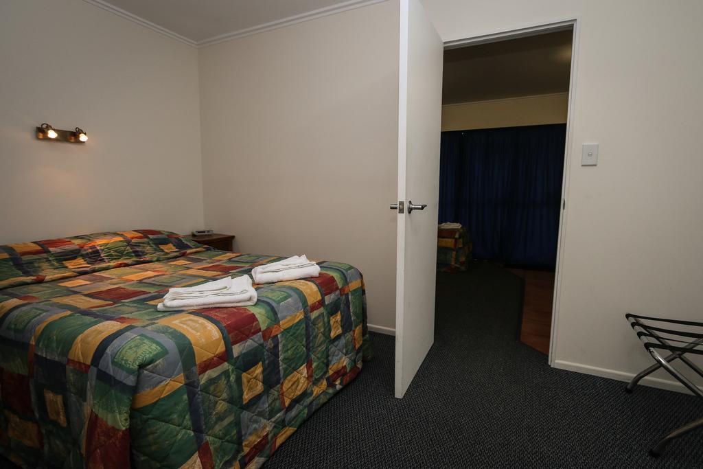 New Plymouth Top 10 Holiday Park Номер фото