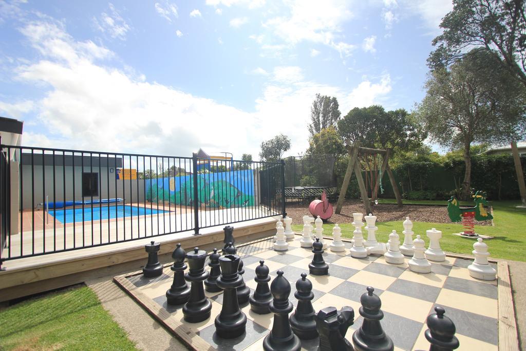 New Plymouth Top 10 Holiday Park Экстерьер фото